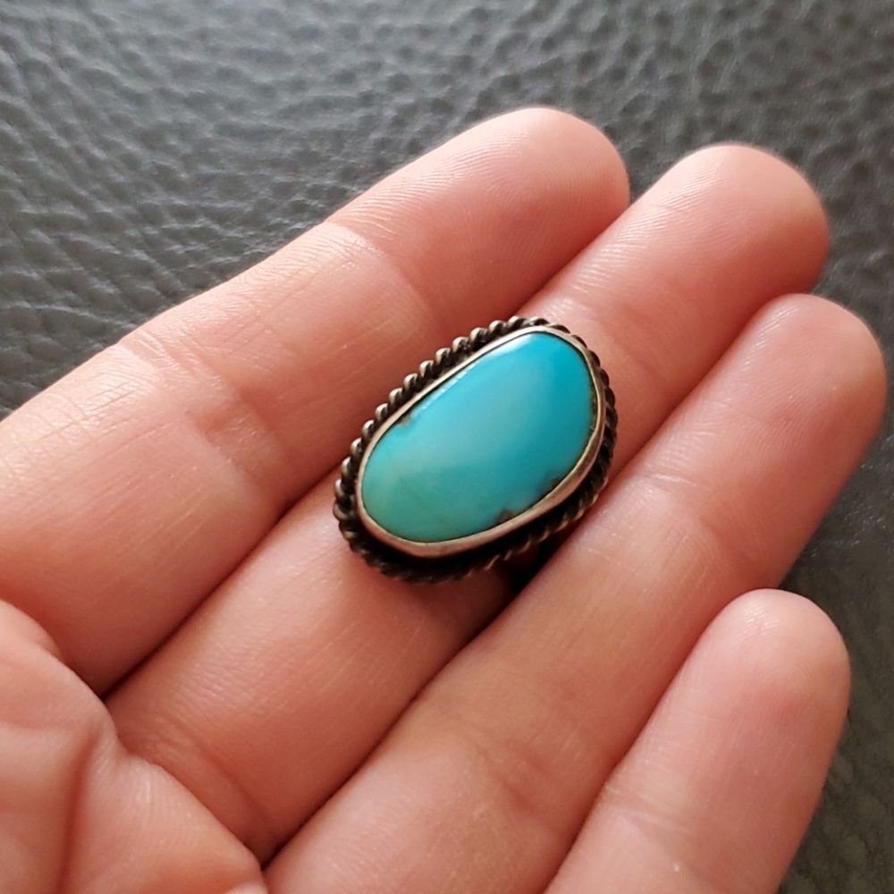 VTG sterling & turquoise ring- size 7.5/8